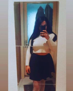 cesme-escort-emma-egenin-zarif-ve-cekici-yaz-masali